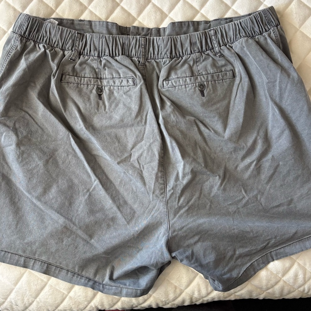 Plus Size Old Navy Women's High Waist Gray Chino Shorts